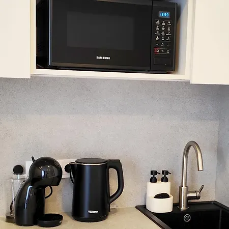 Airi Self Check-in, Free Parking Apartment *