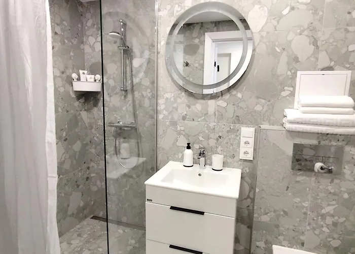 Airi Beach Studios Self Check-In, Free Parking *