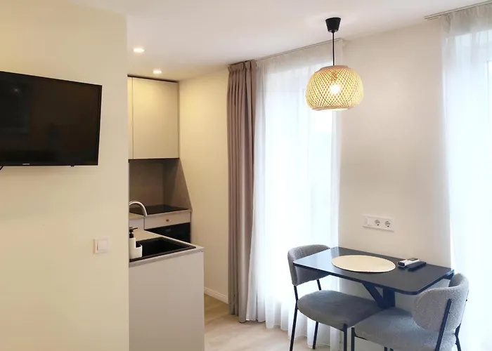 Airi Beach Studios Self Check-In, Free Parking